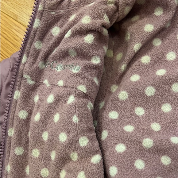 Columbia Quilted Jacket in Dusty Purple with Polka Dot Lining - Picture 7 of 7